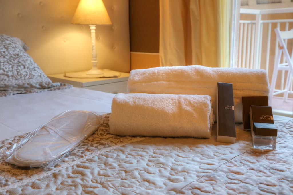 La Casetta Di Lina Rooms And Apartments Werona Zewnętrze zdjęcie