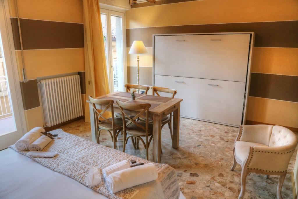 La Casetta Di Lina Rooms And Apartments Werona Zewnętrze zdjęcie